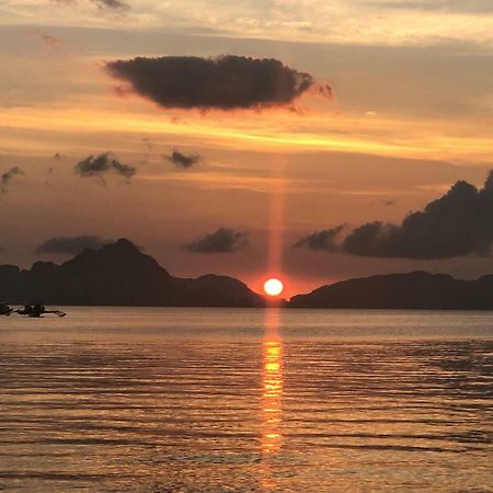 Rl Coastline Inn El Nido Bagian luar foto