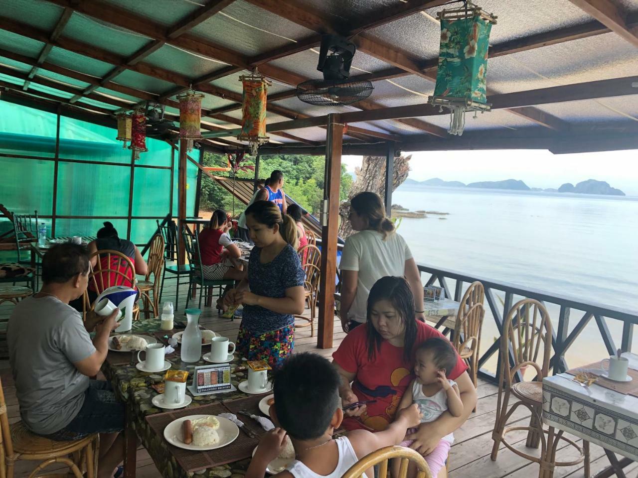 Rl Coastline Inn El Nido Bagian luar foto