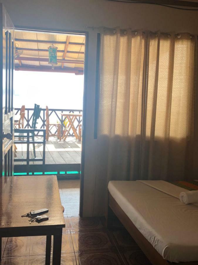 Rl Coastline Inn El Nido Bagian luar foto