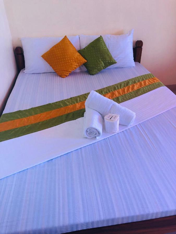 Rl Coastline Inn El Nido Bagian luar foto